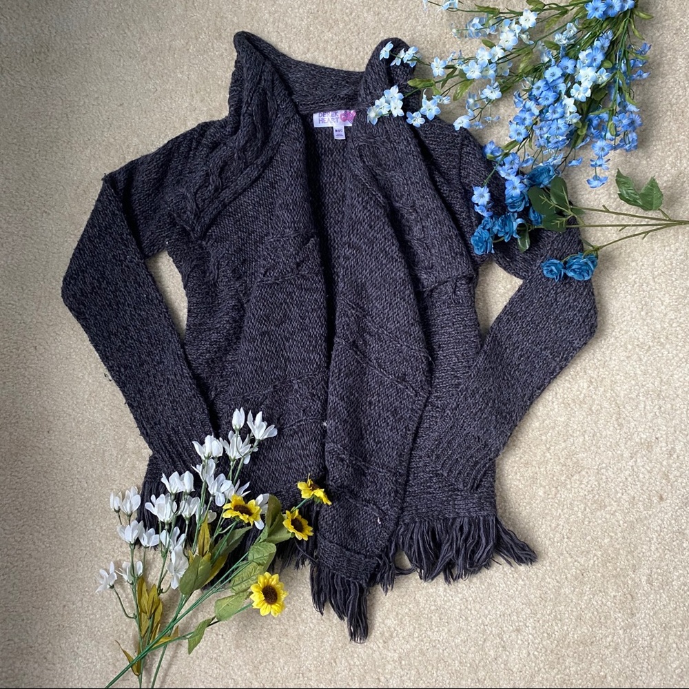 Cute knitted sweater/cardigan 🍂